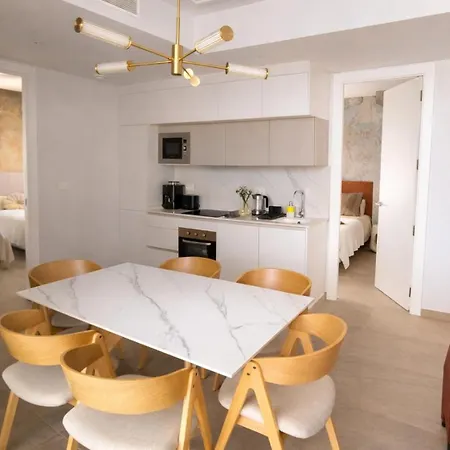 Sunny Waves Apt. 3br, 2baths, Ac & Heated Pool Apartmán *
