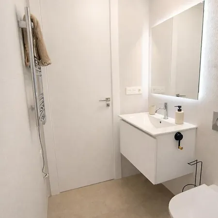 Apartmán Sunny Waves Apt. 3br, 2baths, Ac & Heated Pool *