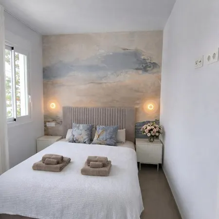 Sunny Waves Apt. 3br, 2baths, Ac & Heated Pool * تورّيفيِخا