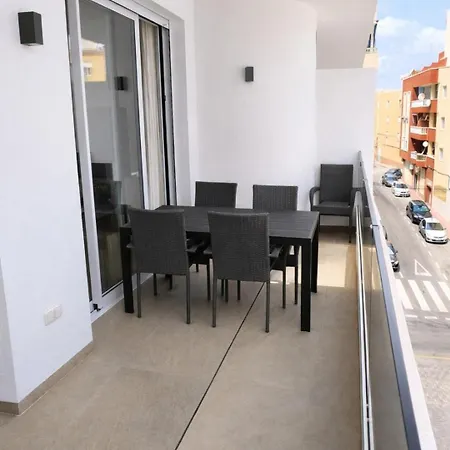 Sunny Waves Apt. 3br, 2baths, Ac & Heated Pool * Torrevieja