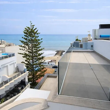 Apartmán Sunny Waves Apt. 3br, 2baths, Ac & Heated Pool *